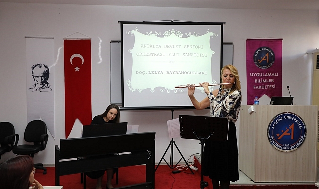Flüt Sanatçısı Lelya Bayramoğulları'ndan AÜ'de konser