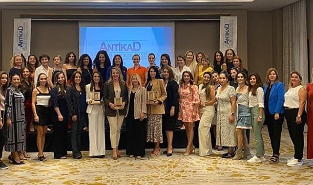İş Kadınları Derneği karıştı, 21 üye istifa etti
