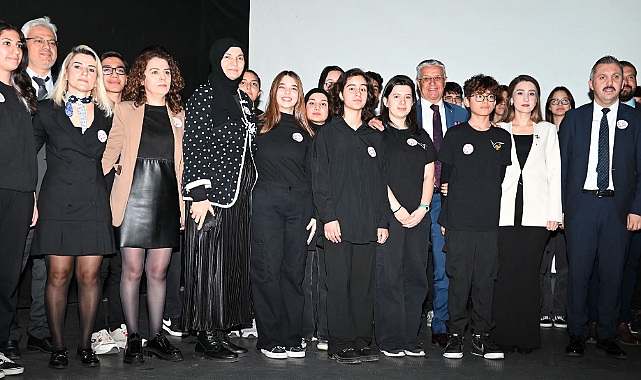 İstiklal Marşı'nın kabulü törenle kutlandı