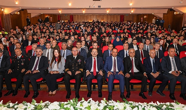 İstiklal Marşı'nın kabulünün 103. yıl dönümü Mersin'de kutlandı