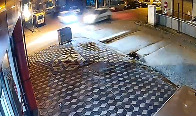 Kaza yapan sürücü polisi görünce kaçmaya çalıştı; o anlar kamerada