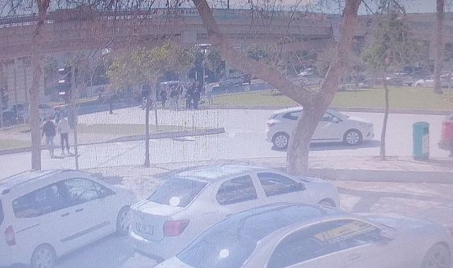 Kazada yaralanan arkadaşını ve motosikletini olay yerinden kaçırdı