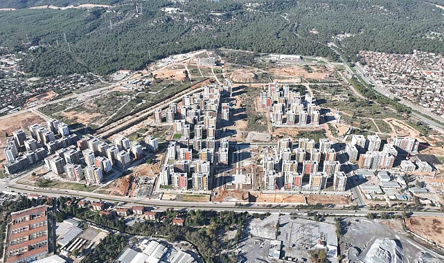 Kepez ve Santral Mahallesi'nde 570 hak sahibi daha yuvalarına kavuşuyor
