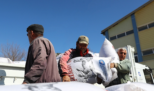 Korkutelili çiftçilere 36 ton yem desteği