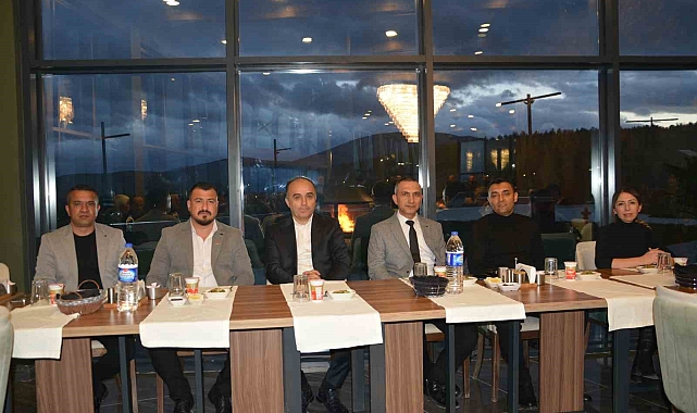 Korkuteli'nin 58 mahalle muhtarı iftarda buluştu