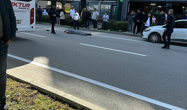 Kumluca'da 17 yaşındaki sürücünün kullandığı otomobilin çarptığı motosikletli öldü