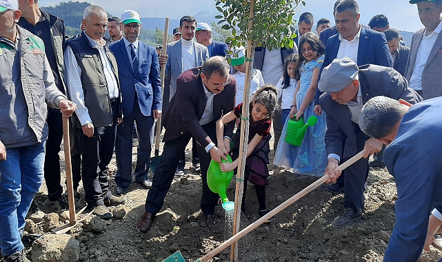 Kumluca'da fidan dikim etkinliği