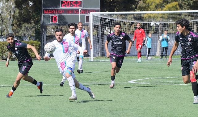 Maküspor evinde yenildi, taraftar protesto etti