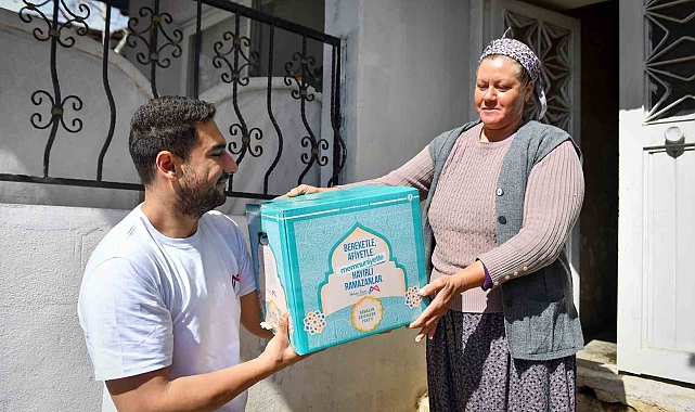 Mersin'de 144 bin haneye 'Ramazan Dayanışma Paketi' ulaştırılacak