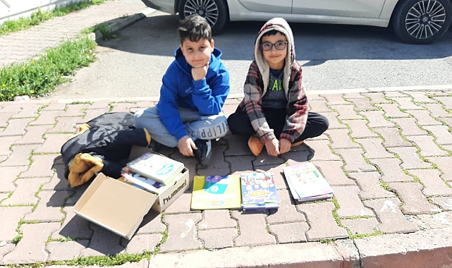 Miniklerden gülümseten kitap satışı
