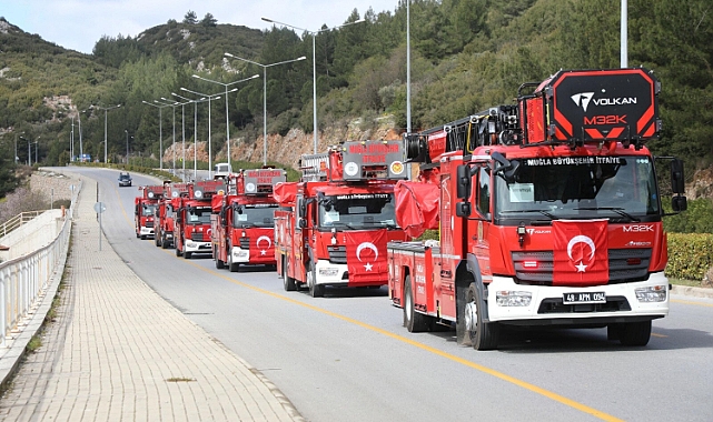 Muğla'da itfaiyeye araç ve ekipman takviyesi