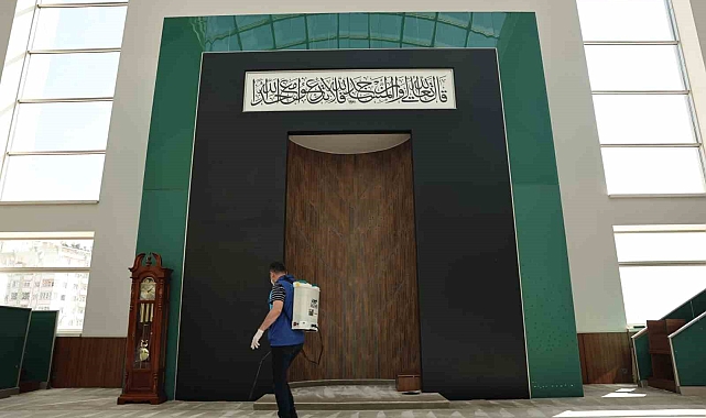 Onikişubat'ta camiler gül kokulu oldu