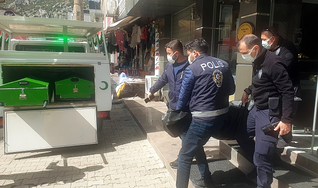 Otel odasında ölü bulundu