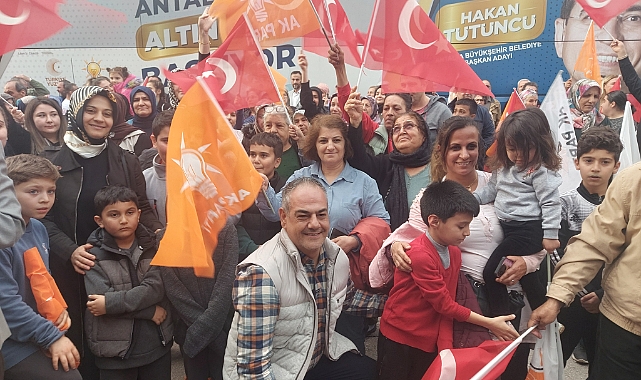 Özdemir Manavoğlu çalışmalarını sürdürüyor
