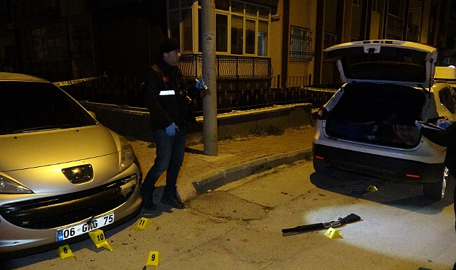 Park yeri yüzünden komşusuna kızdı, araca kurşun yağdırdı