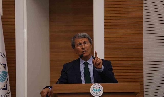 Prof. Dr. Halaçoğlu'ndan gençlere "Kendinizi geliştirin" tavsiyesi