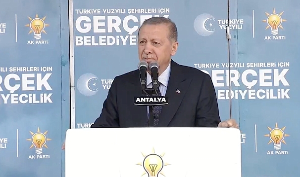 Recep Tayyip Erdoğan Antalya'da halka hitap ediyor