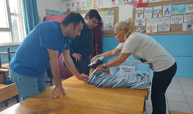 Sandıklar kapandı oy sayımı başlıyor