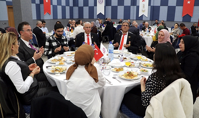 Şehit aileleri ve gazilerle iftar