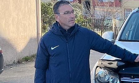 Süpürme aracının çarptığı temizlik çalışanı ağır yaralandı