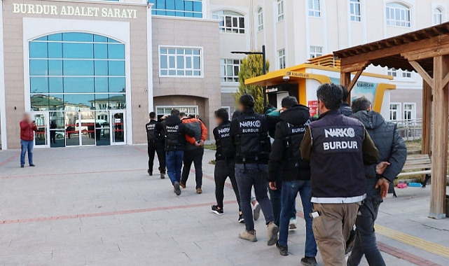 Uyuşturucu operasyonuna 4 tutuklama