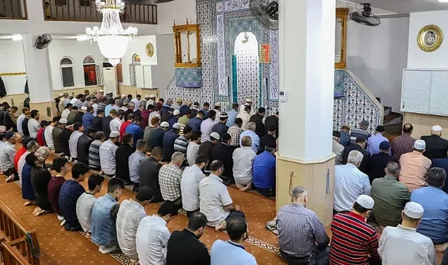 Valilikten Cuma hutbesinde emniyet kemeri mesajı