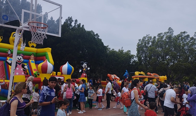 23 Nisan'da Cam Piramit Kral Yolu, çocukların oldu