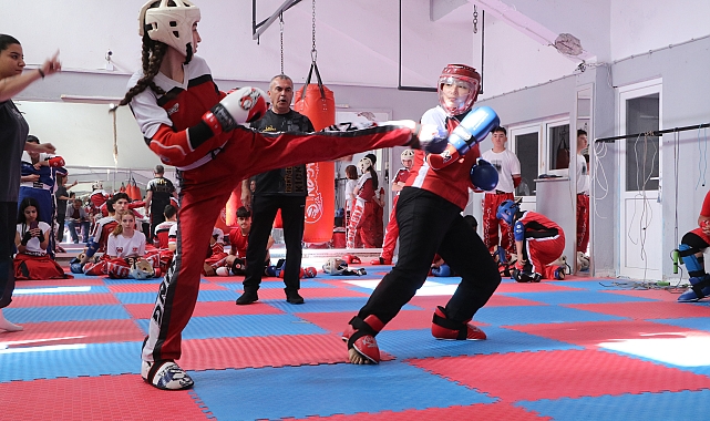 23 Nisan Kick Boks Turnuvası yapıldı
