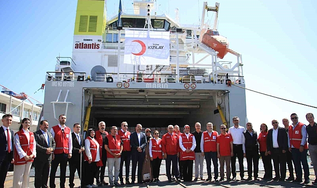 9. "İyilik Gemisi" Gazze'ye uğurlandı