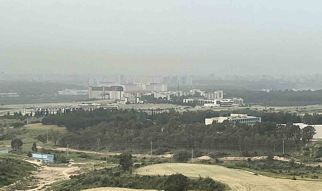 Adana'da toz bulutu etkili oldu