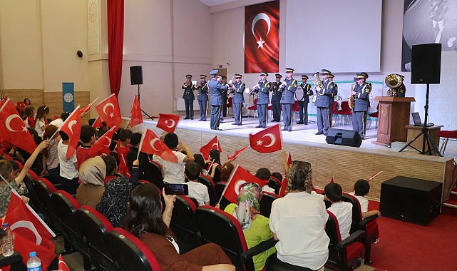 Akdeniz Bölge Bandosu'ndan 23 Nisan konseri