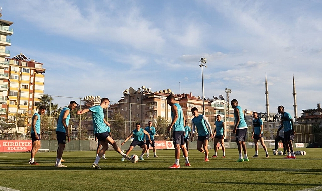 Alanyaspor, Galatasaray maçı hazırlıklarına başladı