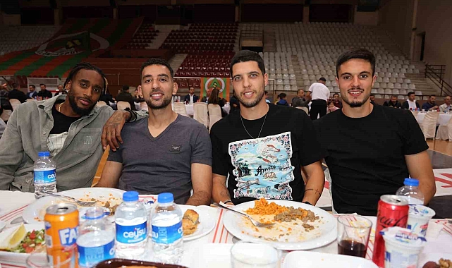 Alanyaspor iftar yemeğinde buluştu