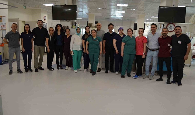 ALKÜ Hastanesinde mesaideki personele bayram kutlaması