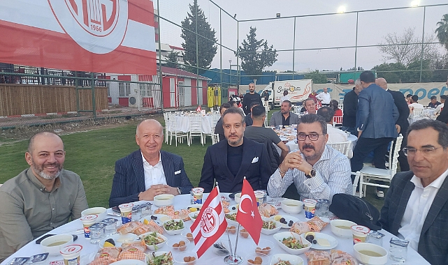 Antalyaspor camiası iftarda buluştu