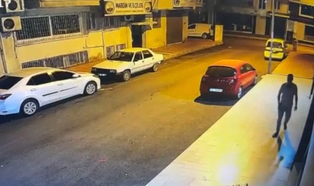 Araçların lastiklerini kesti! Güvenlik kamerasından kaçamadı?