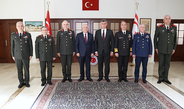 Bakan Güler ve komutanlar KKTC'de