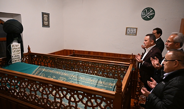 Başkan Böcek Kadir Gecesi'ni Elmalı'da geçirdi