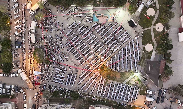 Başkan Seçer, Anamur'da vatandaşlarla iftarda bir araya geldi