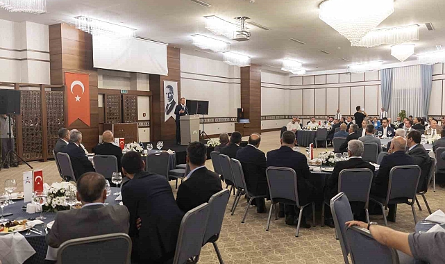 Başkan Seçer: "Bizim odağımızın Mersin olması lazım"