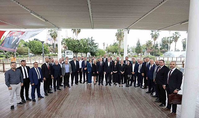 Başkan Seçer: "Gelecek 5 yılda Mersin'e çok daha güzel hizmetler yapacağız"