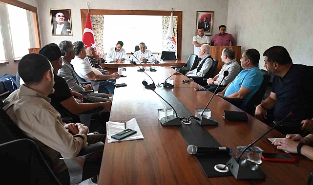 Başkan Topaloğlu: "Herkes kendi evinin önünü süpürürse daha güzel bir görünüm ortaya çıkar"