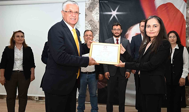 Başkan Topaloğlu mazbatasını aldı