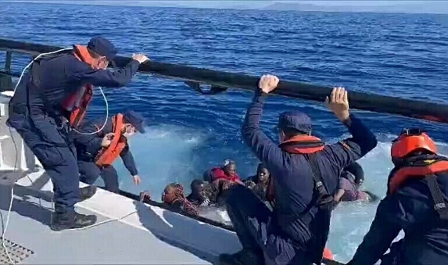 Batan can salındaki 13 kaçak göçmen kurtarıldı