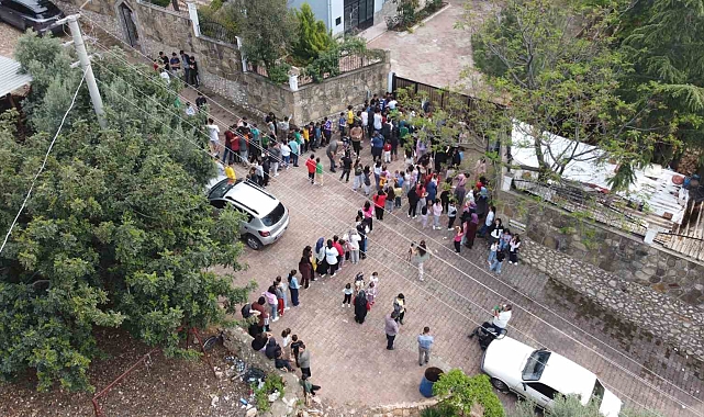 Bayram harçlığı kuyruğu