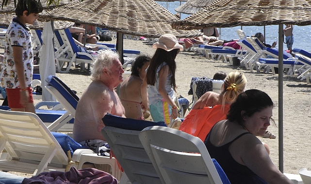 Bodrum'da plajlarda 'bayram' yoğunluğu