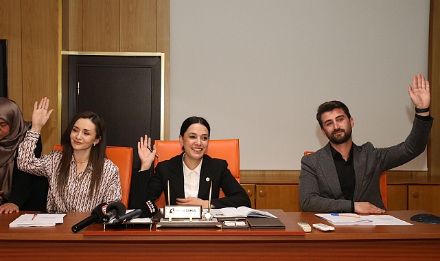 Bucak Belediyesi'nde ilk meclis