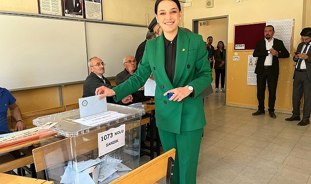 Burdur'da tarih yazdı, ilk kadın belediye başkanı oldu