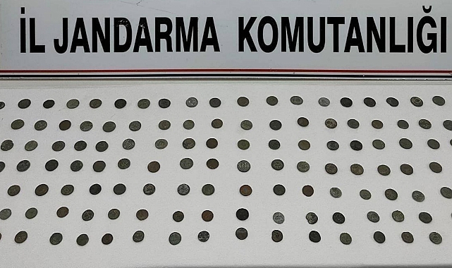 Çok sayıda tarihi eser ele geçirildi