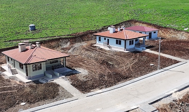 Deprem bölgesinde kalıcı konutların teslimi devam ediyor